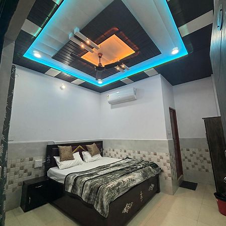 Rudra Inn Ayodhya Esterno foto
