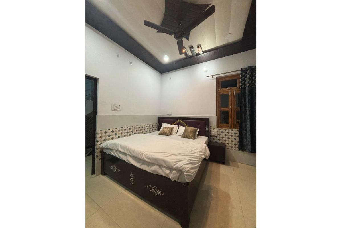Rudra Inn Ayodhya Esterno foto