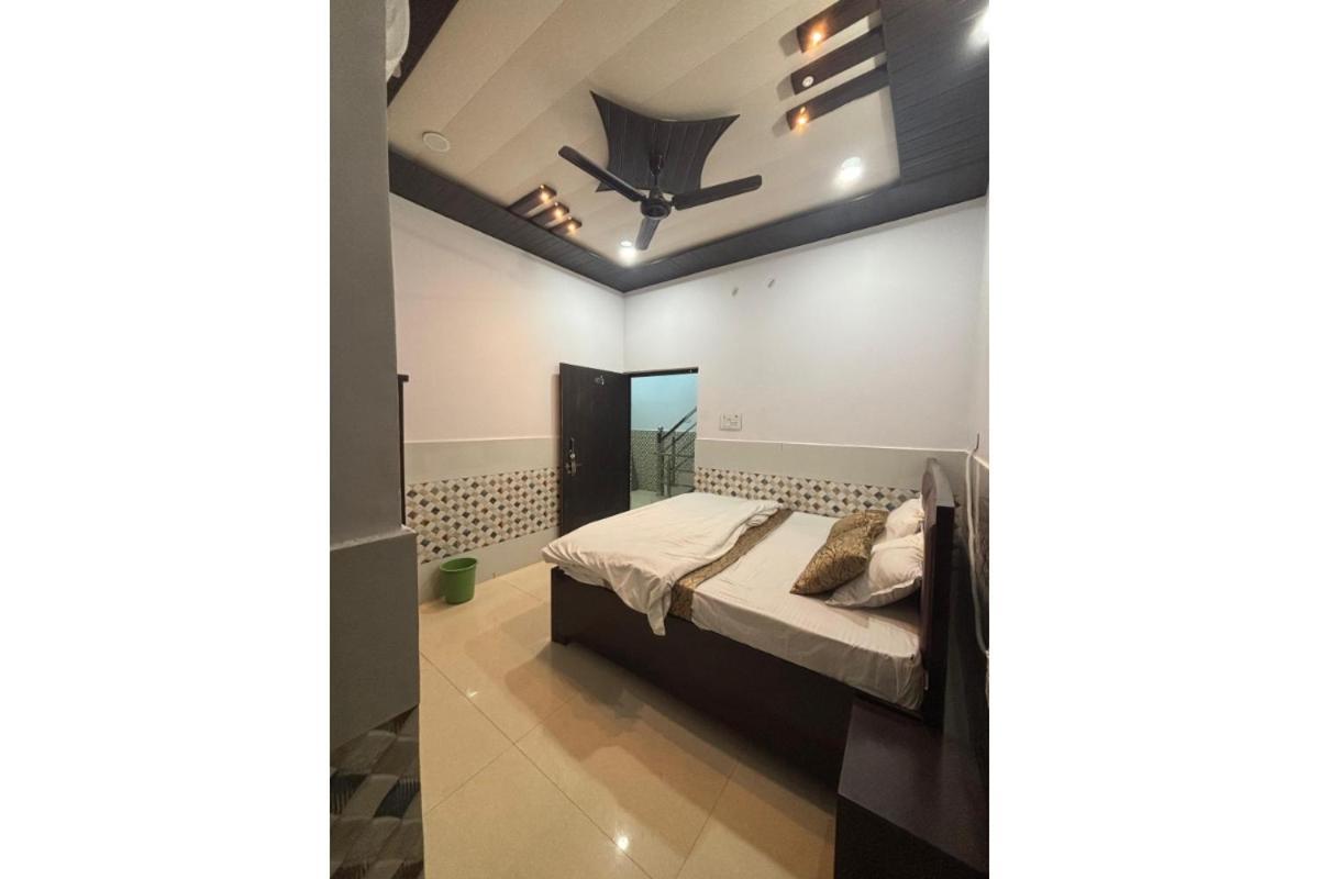 Rudra Inn Ayodhya Esterno foto
